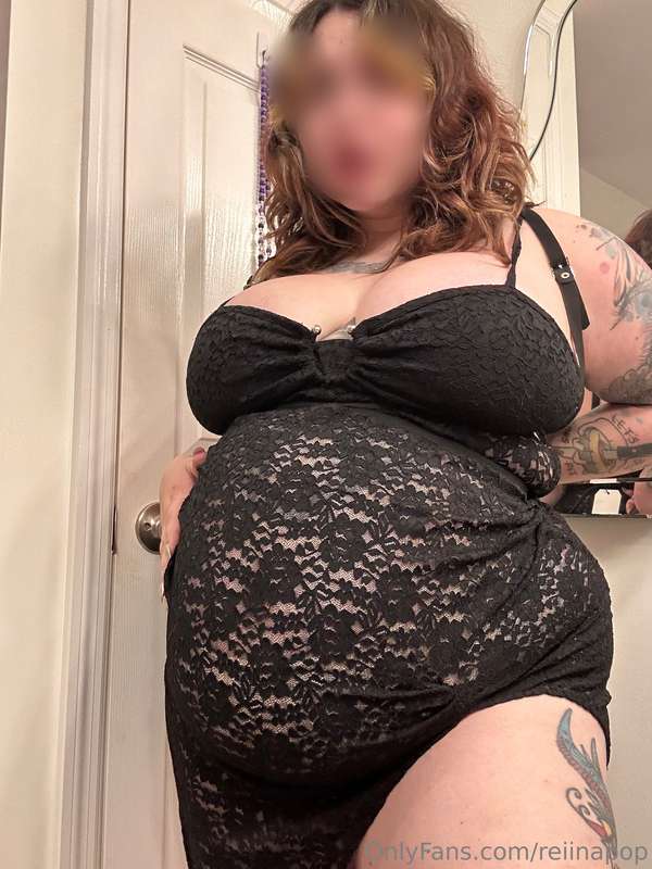 I need to wear this dress in public and get stupid bloated 🥵.. 3