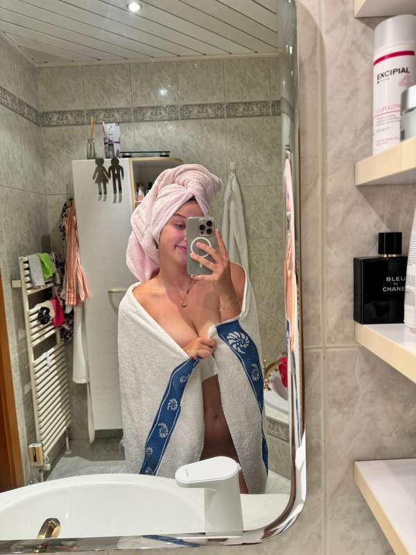after shower pic 🚿🥰
