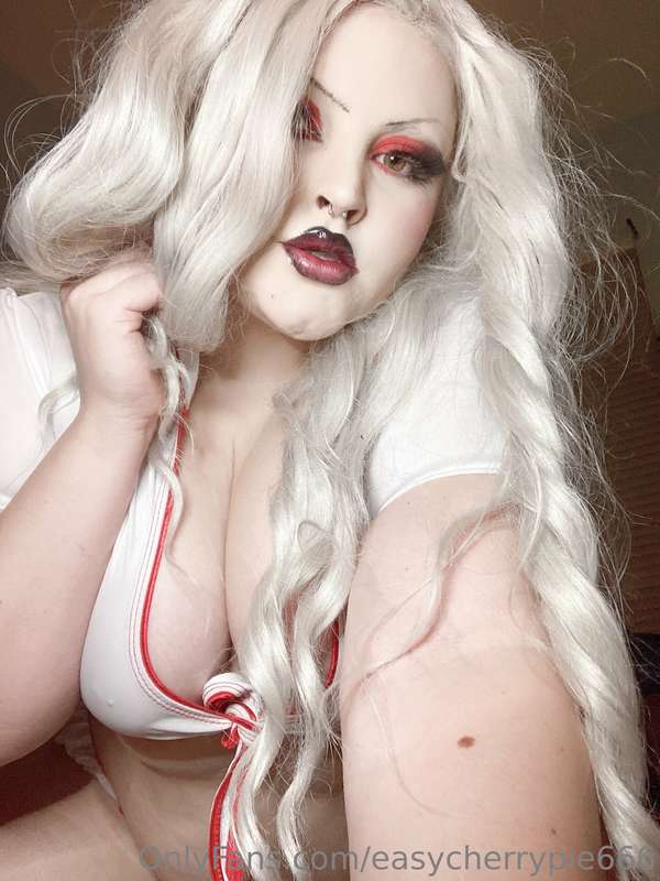 💋 13