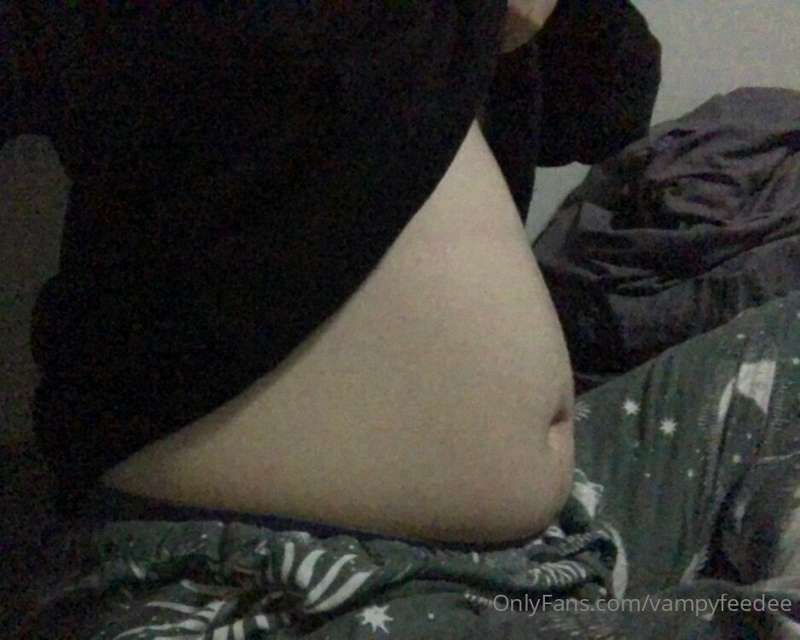 pics from when i stuffed myself last night… my belly was Com..