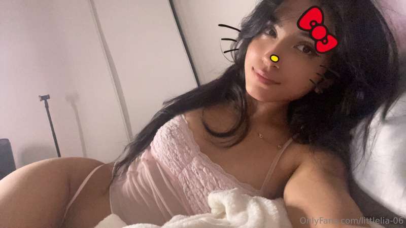 Feeling a little flirty heheh :3 1