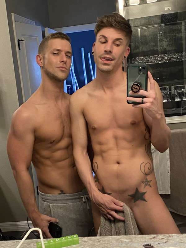 Took some quick pics and couldn’t decide on which to post, s.. 2