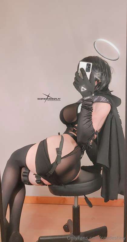 same character different outfit TEST 6