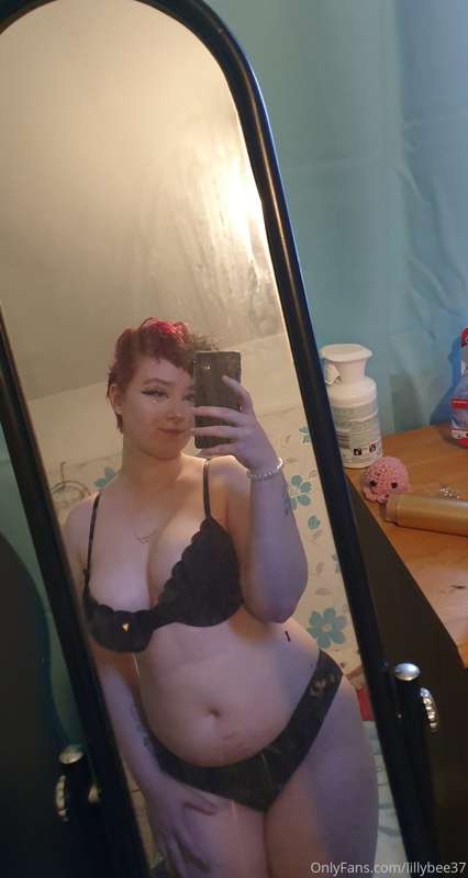 Almost the new year! Maybe I'll do a sexy photo shoot ;) 3