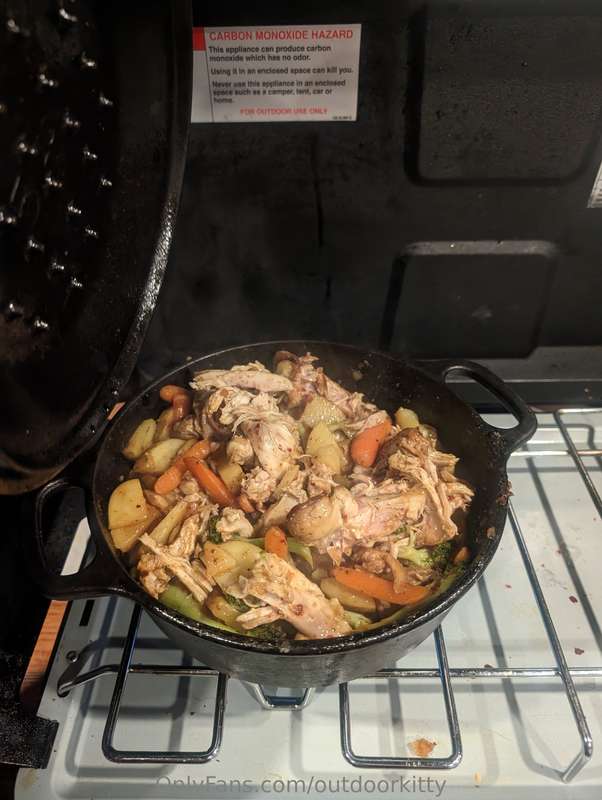 Can I cook for you like this?

Today was really fun🤗 ate som.. 4