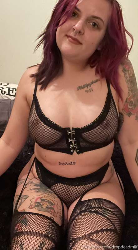 Can you cum & give them a suck baby? Im so horny 2