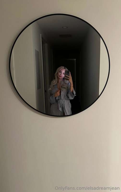 I hope you won’t let me keep this robe on for too long 😏 Sex.. 2