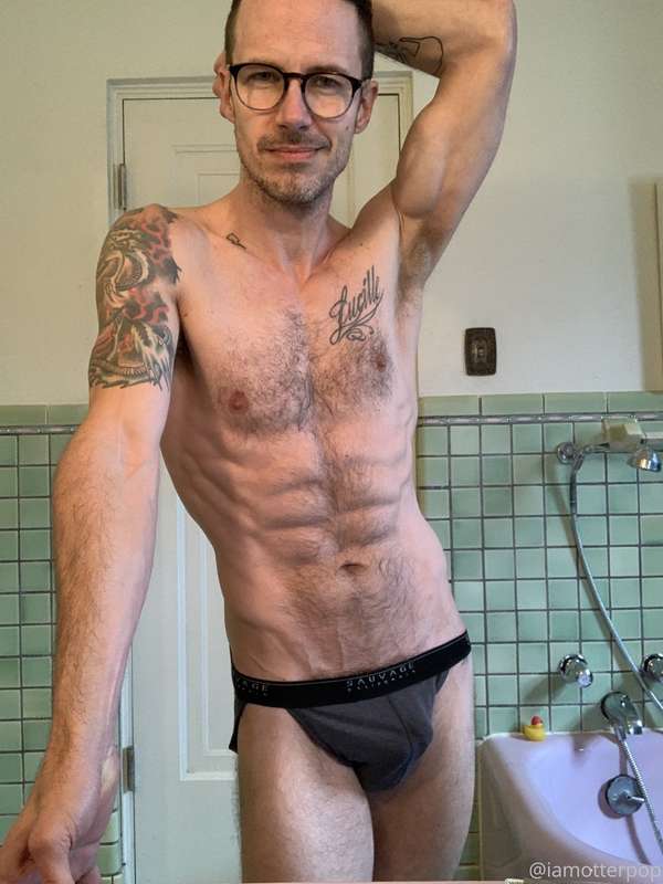 Post workout scratch and sniff. Inspecting the goods. 3
