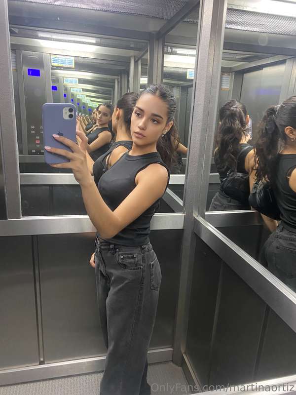 Keep scrolling, it’s worth it 🔥💋 1