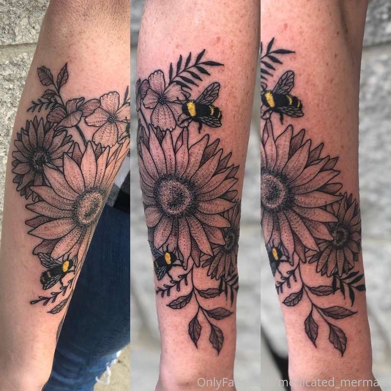 A better pic! Yay!! I love tattoos