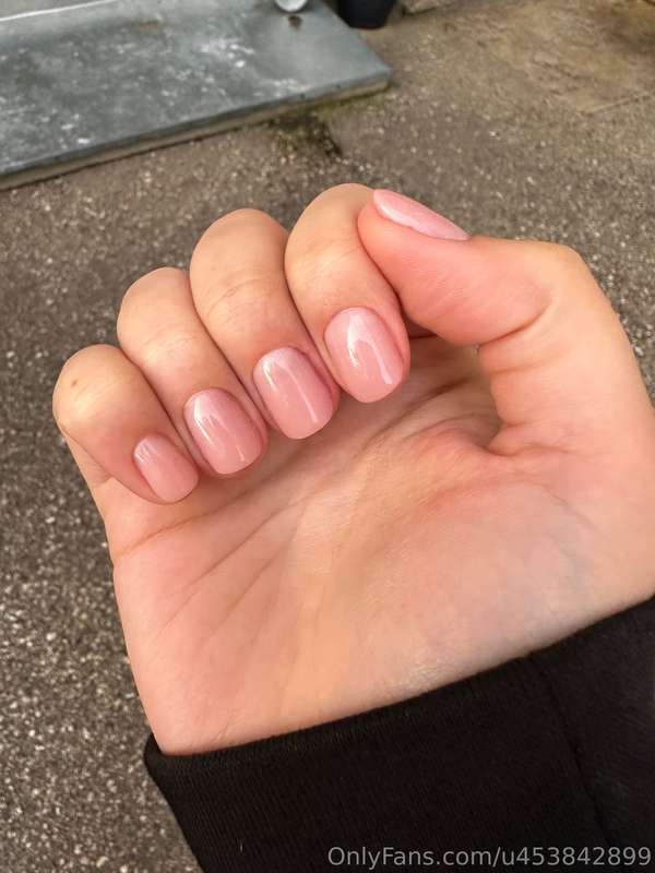 I bite my nails intensely, down to the point of 🩸 and pain. .. 4