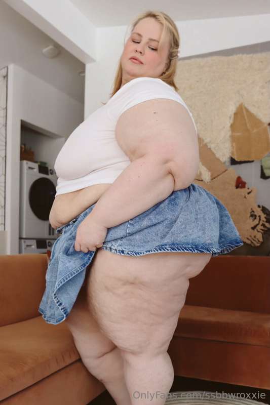 Ugh for some reason my skirts are always waaay too short in .. 10