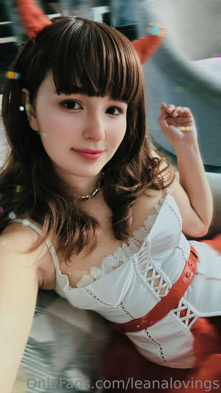 I dressed up as the devil’s daughter yesterday. There’s alwa.. 2
