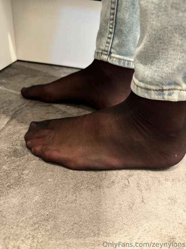 Zeynylons - Onlyfans - 10 Apr, 2024