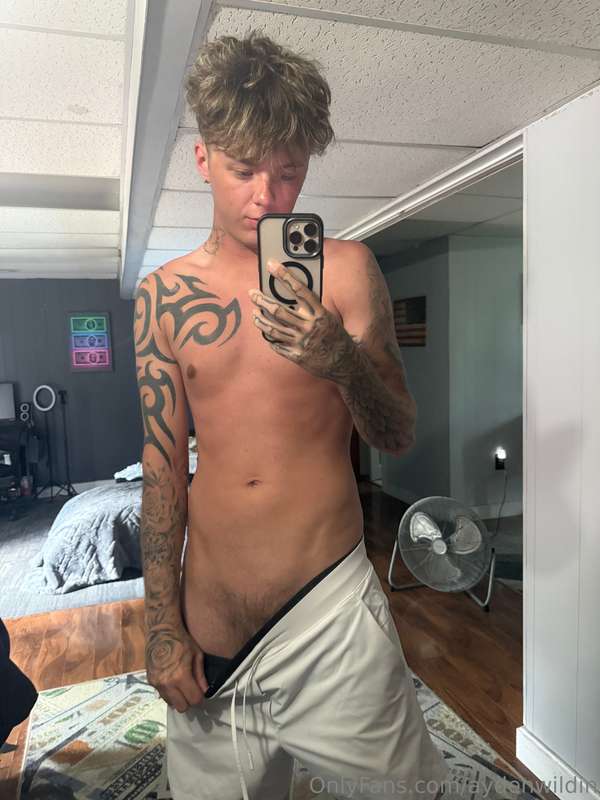 u like my pubes nice n long ?🤭