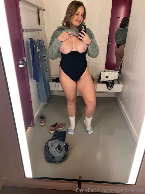 This change room would be perfect to film in... 1