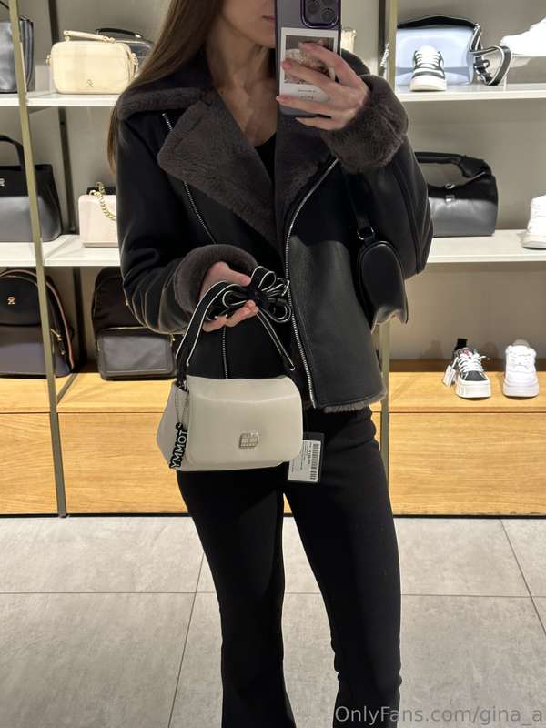 What do you say dear? Should I buy this handbag and can you ..
