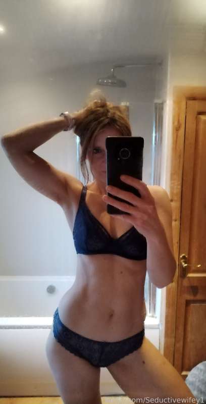 Seductivewifey1 - Fansly - 23 Jan, 2023