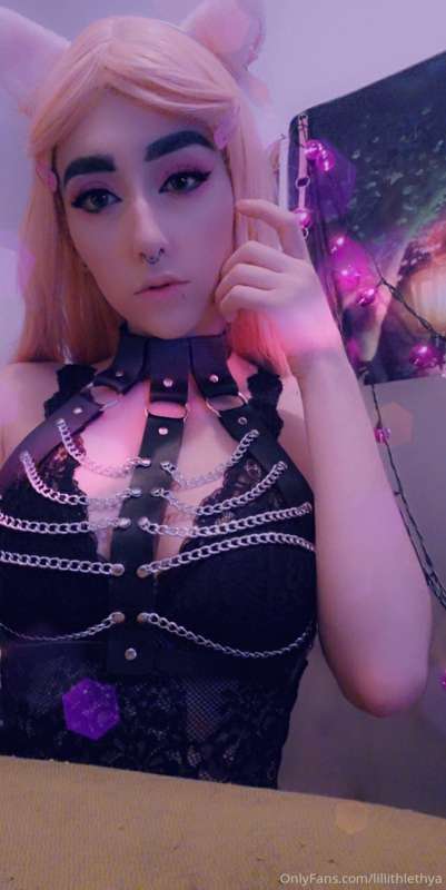 Second outfit ^.^ 37
