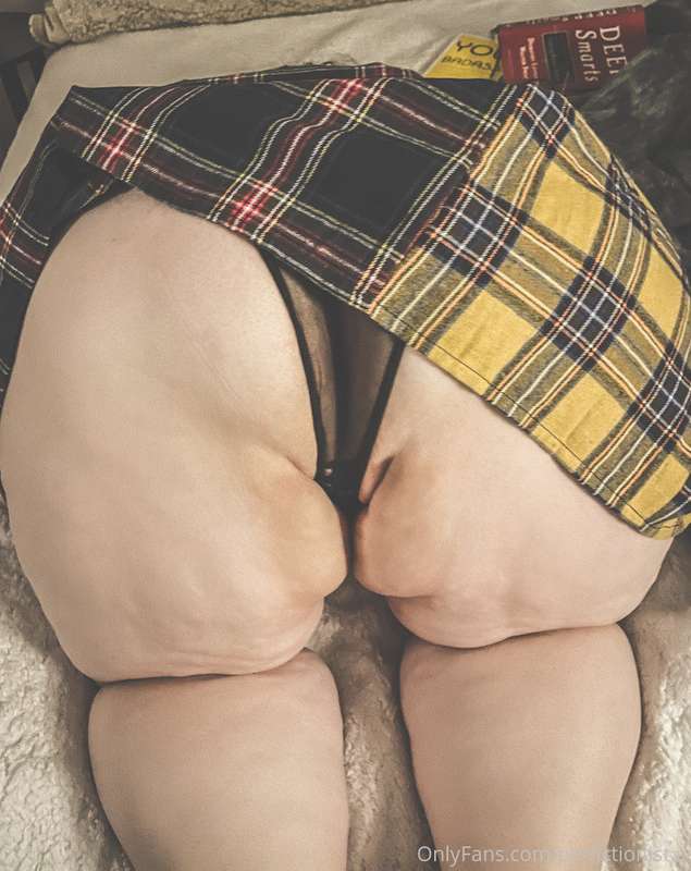 Happy Hump Day, class. 📚 Who wants some extra credit? 🍆