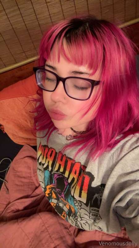 guess who's ready for a comfy cozy night :3 1