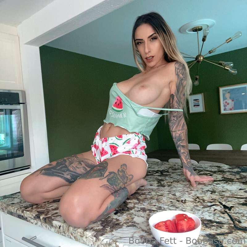 Wanna see me strip & show you how wet my pussy gets eating w.. 6