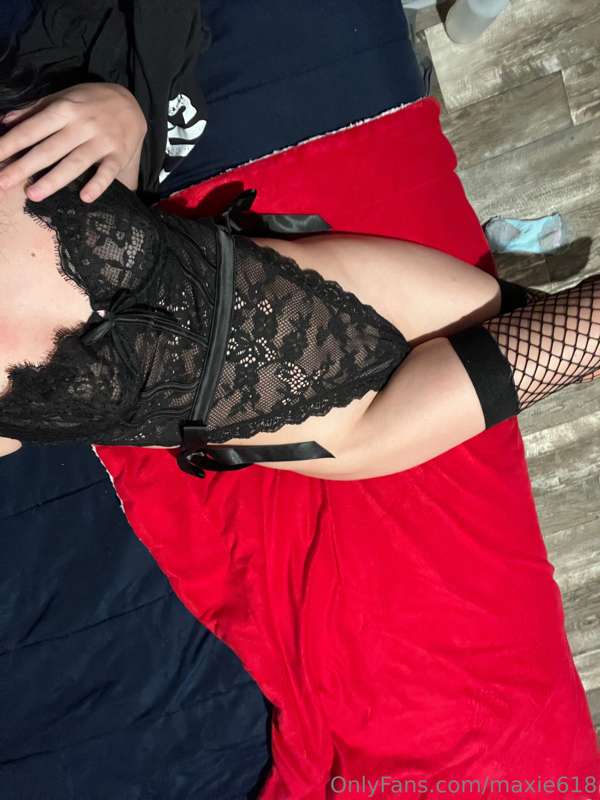 What do we think babe🫣😘 4
