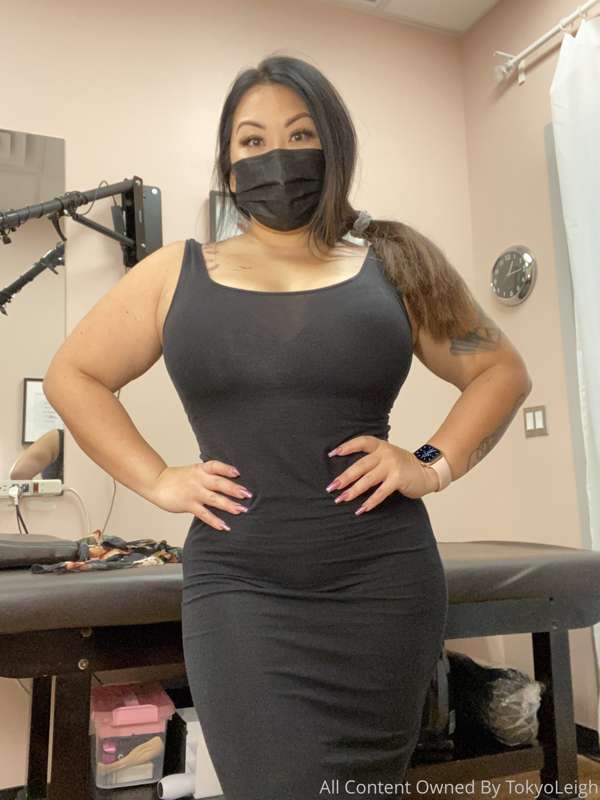 Have you seen the naughty pics I take while I’m at work? 😈