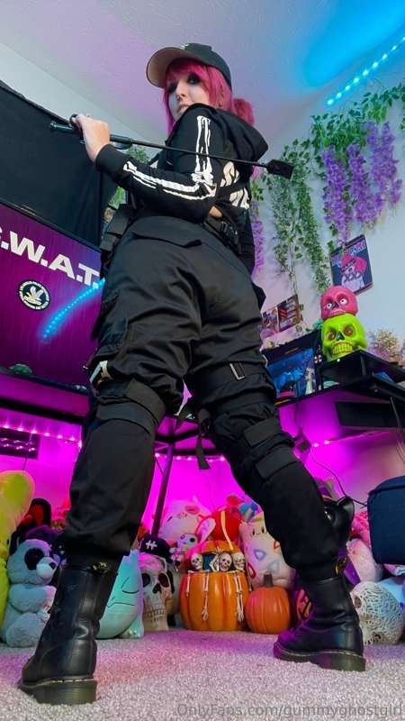 Officer Gummy will be your arresting officer and will be con.. 6