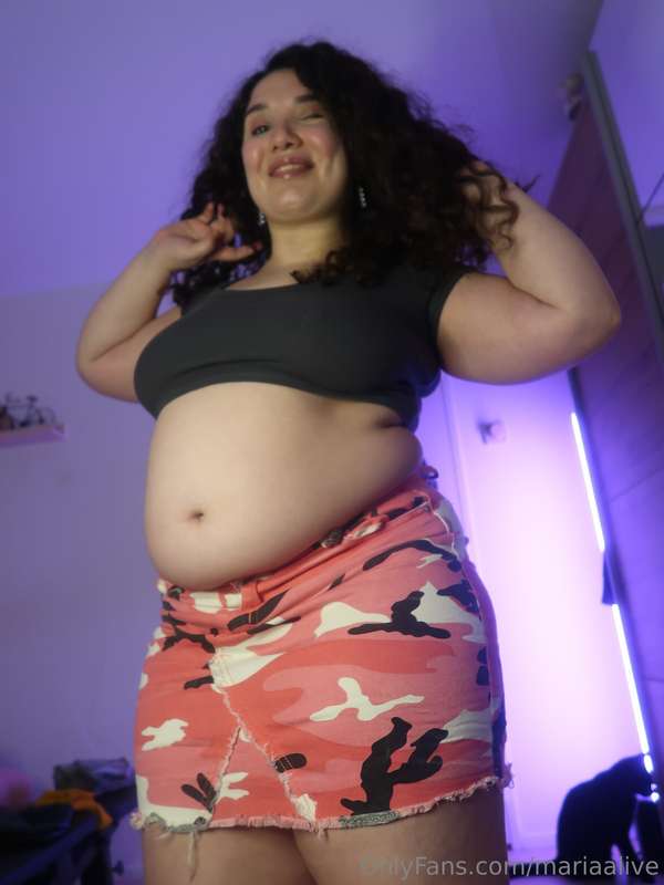 Just some belly in tight compressed clothing 😘 7