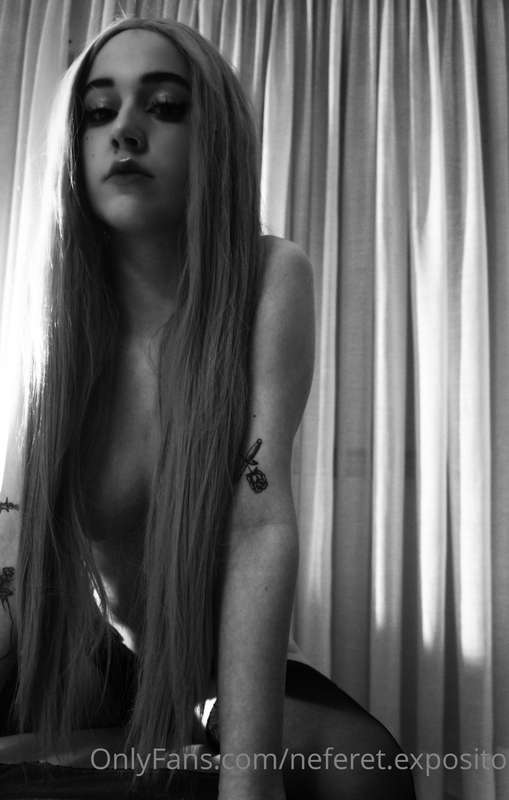 Neferet.Exposito - Onlyfans - 13 Mar, 2022