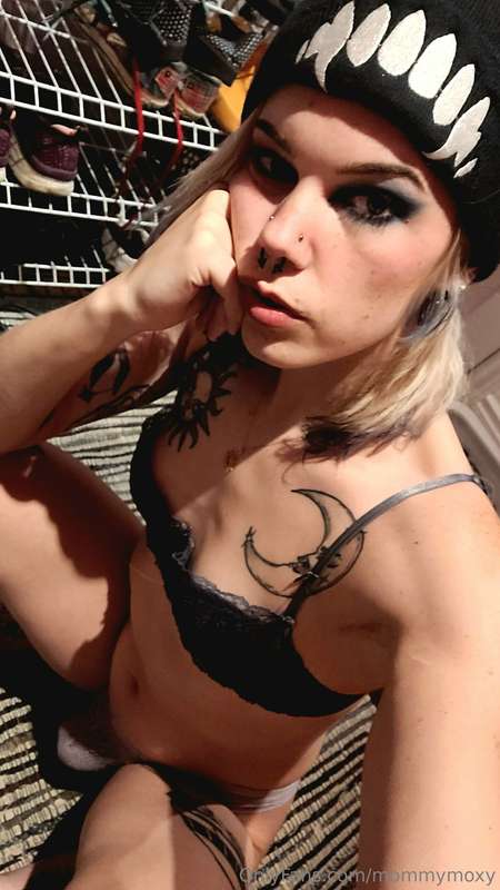 Felt so cute in my beanie and lingerie, I knew you'd agree s.. 9