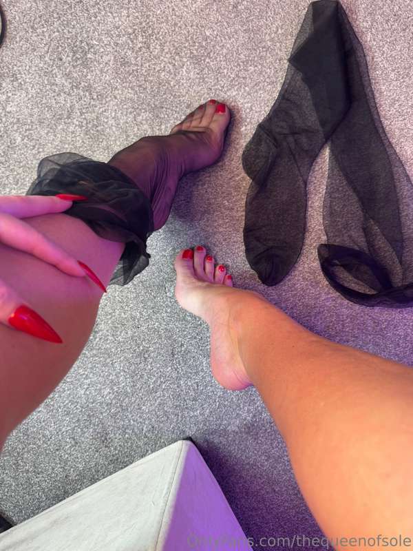 These Cervin stockings are so sexy.. classic vintage style n.. 2