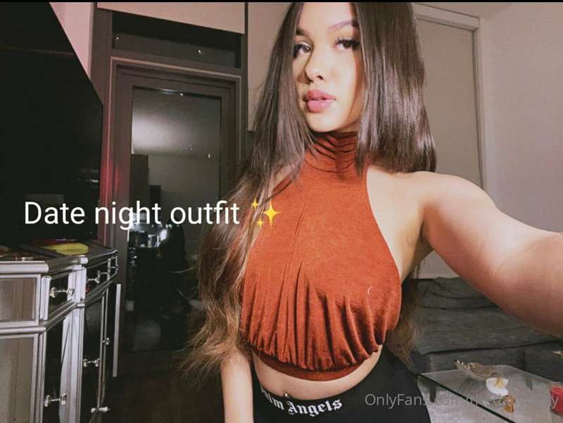 it’s Sunday baby 😻
Everyone go check out my new oftv video 😇..