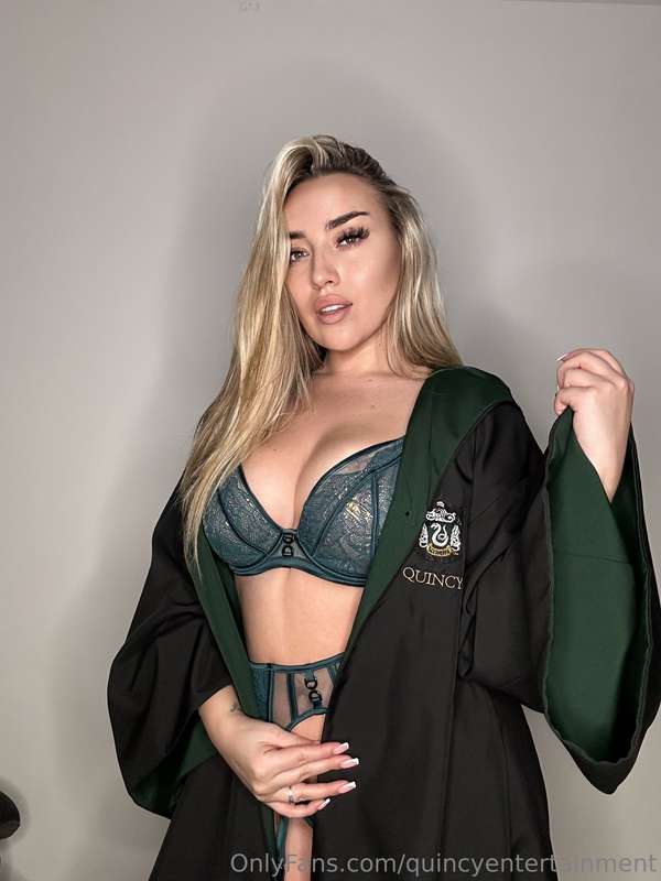 Quincyentertainment - Onlyfans - 25 Apr, 2024