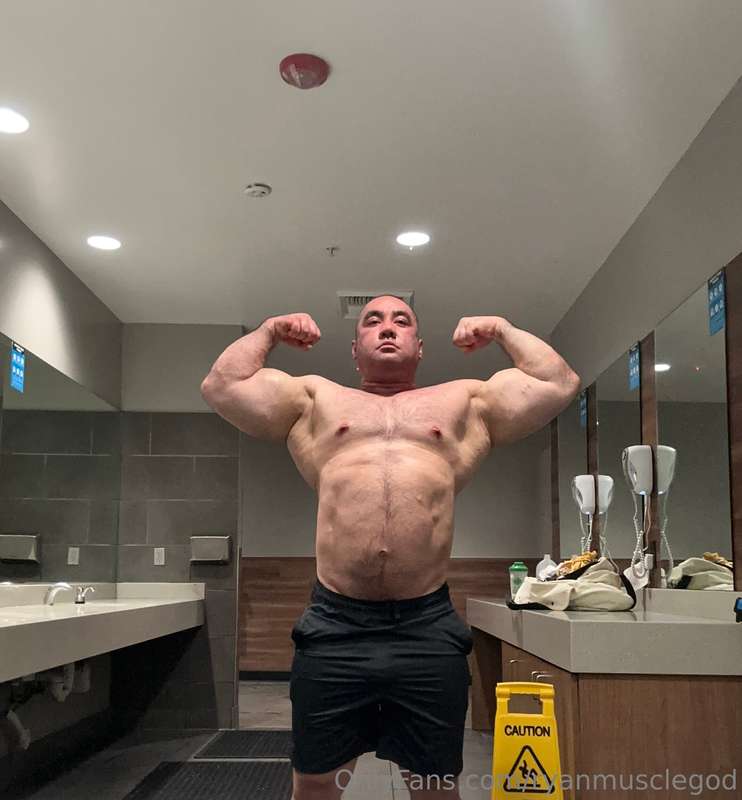 Ryanmusclegod - Onlyfans - 22 Jul, 2024