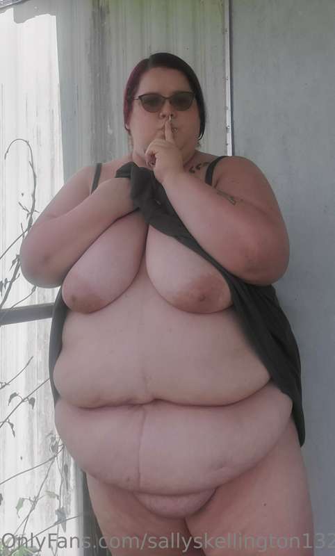 I love flashing my neighbors. What would you do if you saw m..