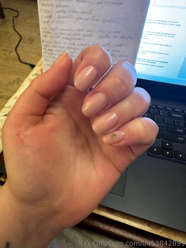 I bite my nails intensely, down to the point of 🩸 and pain. .. 7