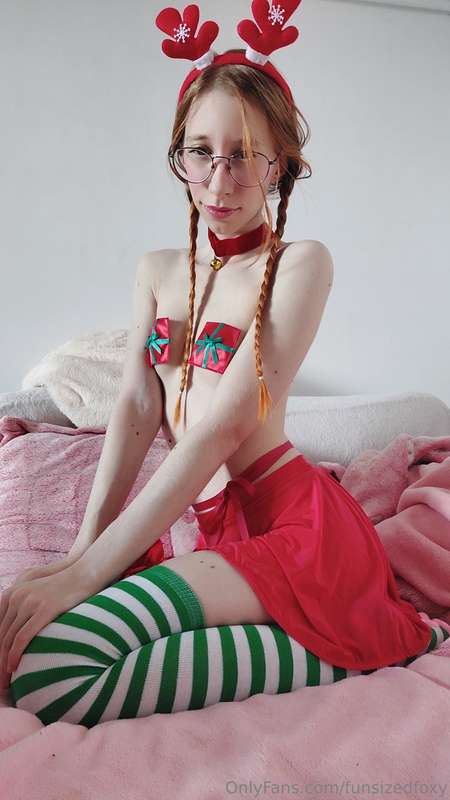 Funsizedfoxy - Onlyfans - 03 Dec, 2024