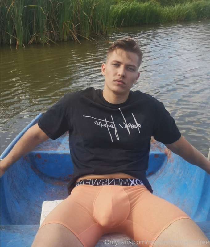 Can I rail you on my boat? 🤩🍆
Did you know I've got a huge s..
