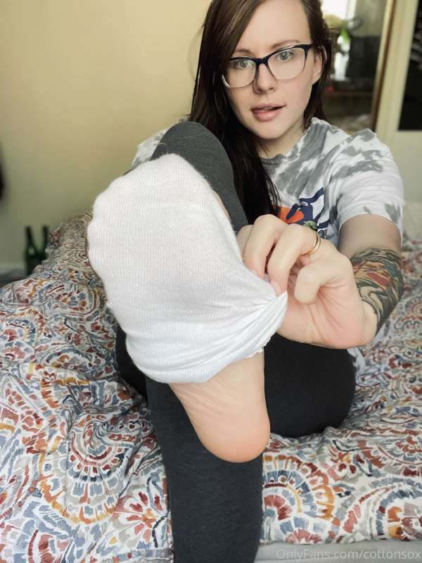 Do you like white cotton socks? ☺️ My favourite lately! Love..