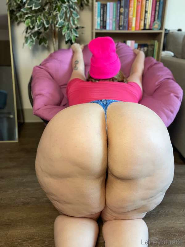 Eat me out or fuck me🤔 1