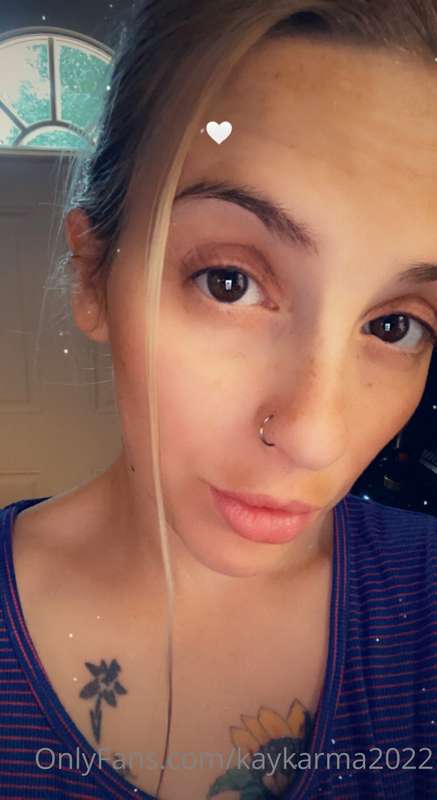 Not feeling good today, tell me I’m pretty and surprise me w..