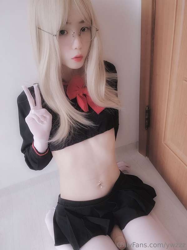 sissy cumdumb >.<