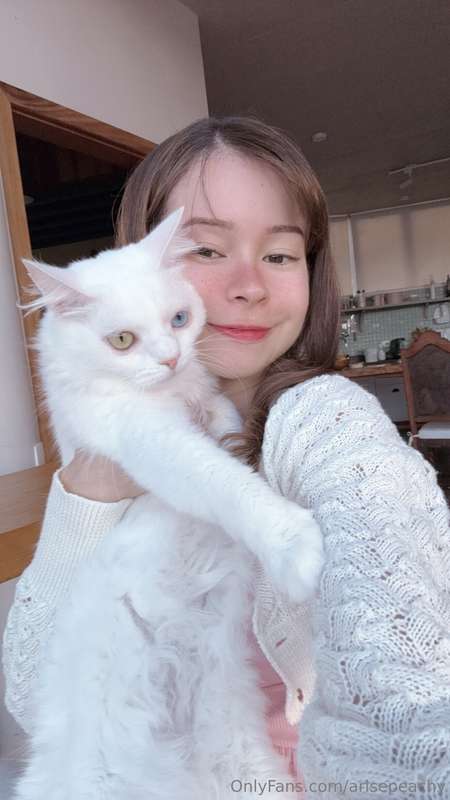 Yuki is my cute girl, I love and spoil her every day 🥰😘 (she..