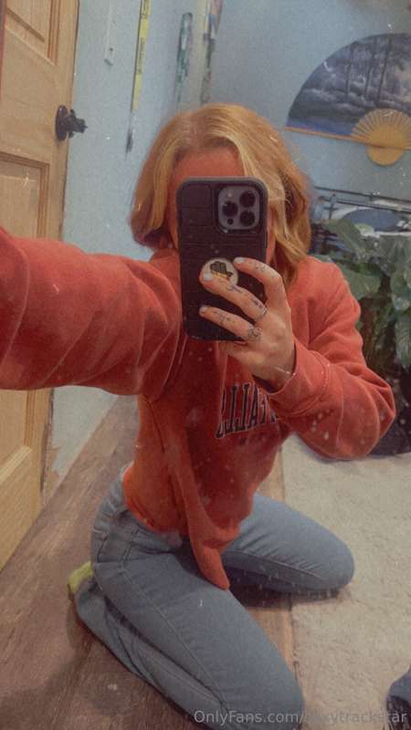 Just picture my new led mirror is in and I’m in this pose na..
