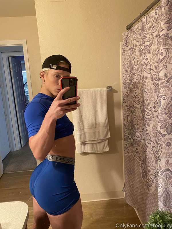 I will send these used undies to the highest bidder 😵‍💫😵‍💫😍 2