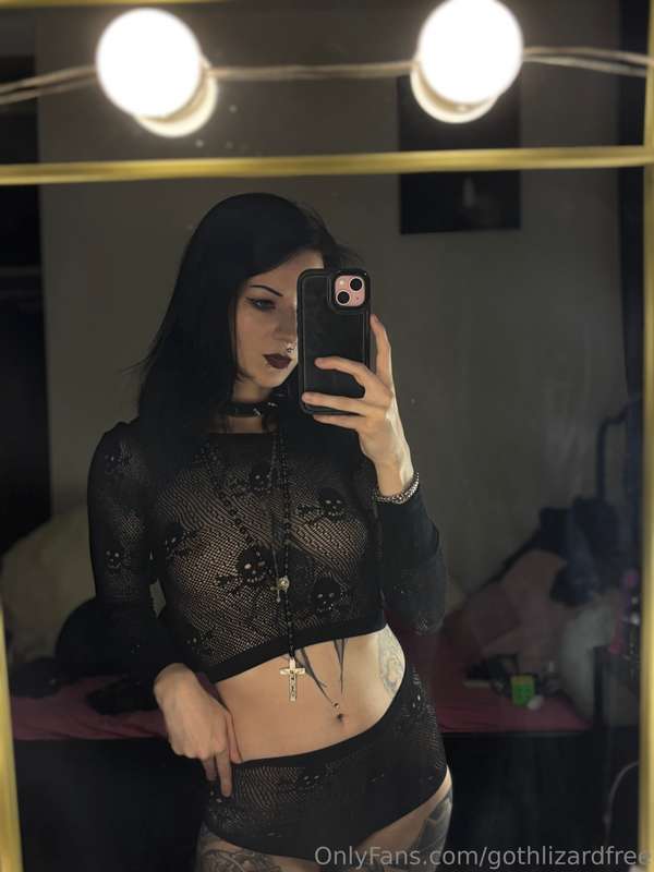 Spoil me baby, you know you want to. 