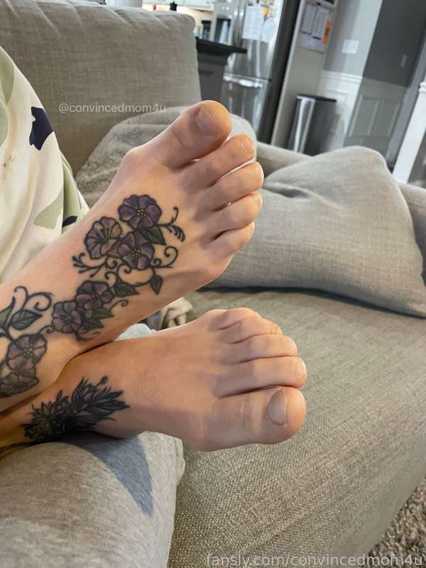 Convincedmom4U - Fansly - 16 Jan, 2023 2