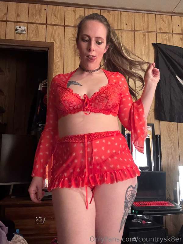 New just did hope u enjoy did an early Valentine’s Day shoot.. 16